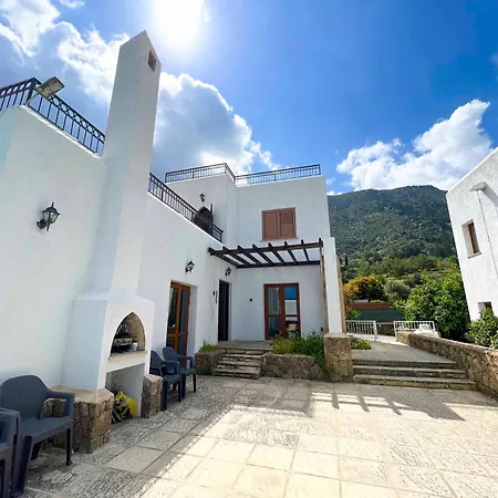 Villa Karmi A2 Family Retreat By Holidaykeys Girne